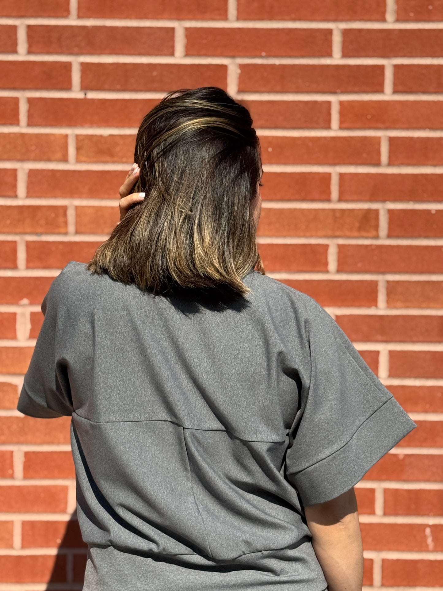 TP-Julia ¾ sleeves, rounded inset band top